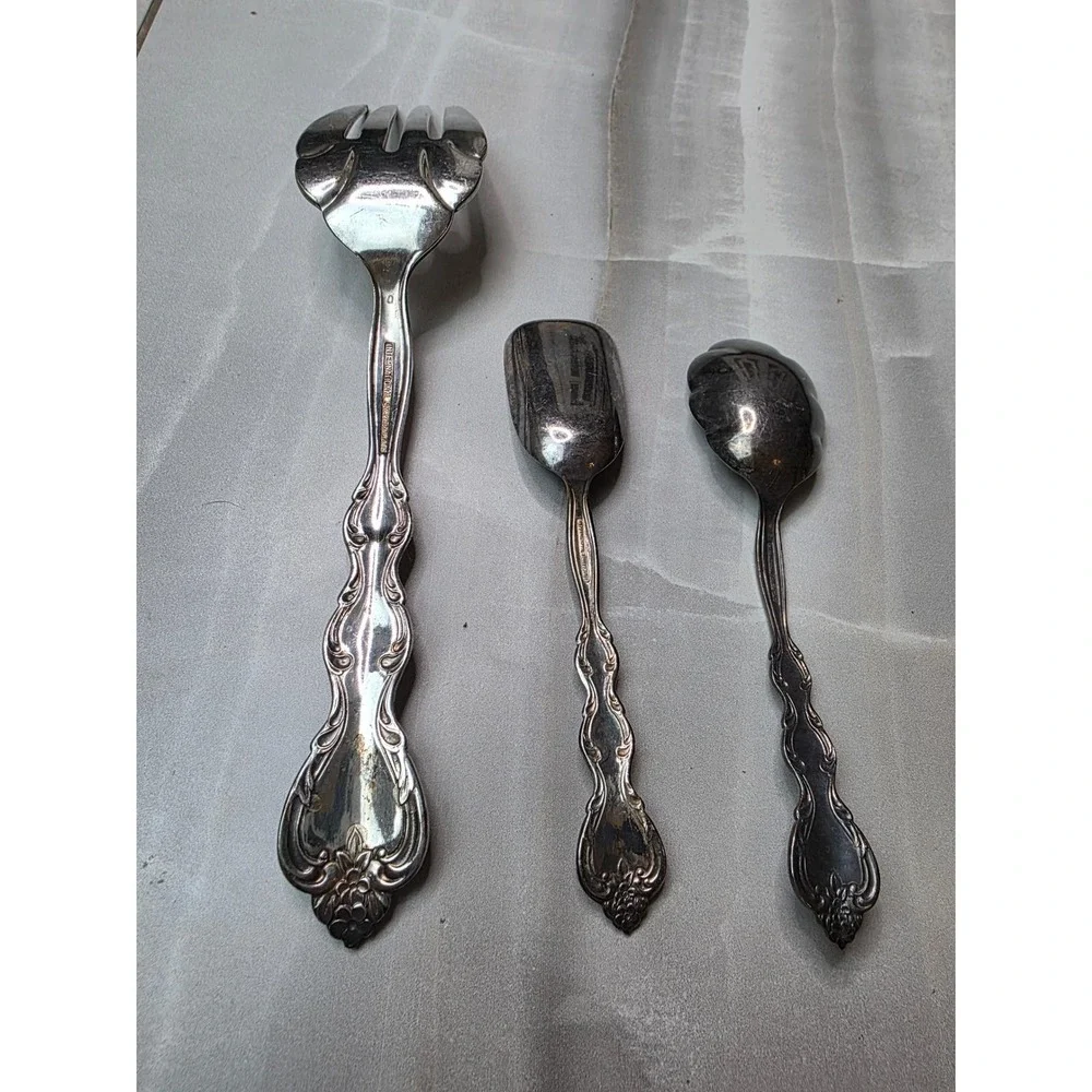 International Silverplate 3pc Serving Set Meat Fork‎ Sugar Shell Butter Knife A6